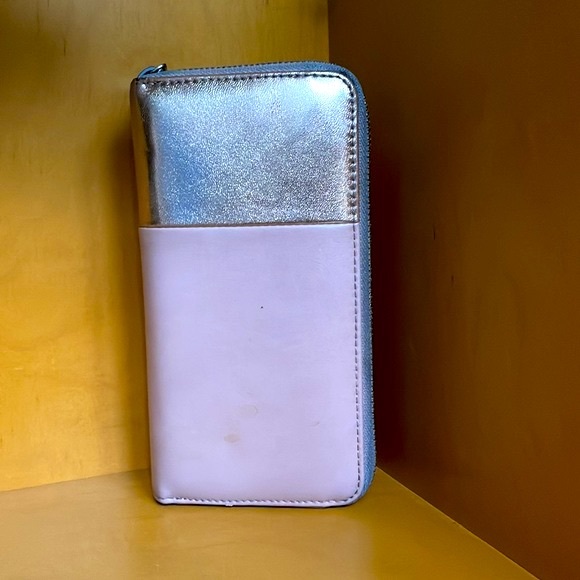 French Connection Zippered Rose Gold Wallet - Picture 2 of 9